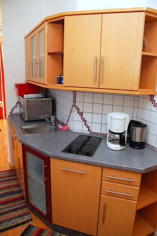 Fewo Wassertheurer Tropolach Room photo